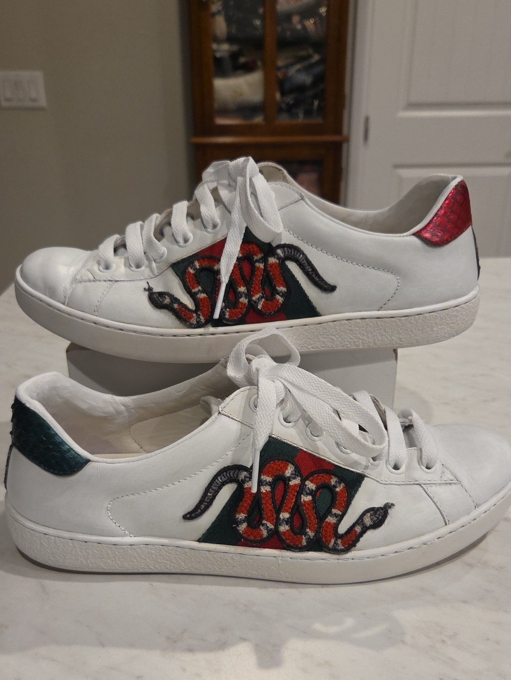 Gucci Men White Leather Sneakers with Red & Green Snake Motif Size 5 1/2